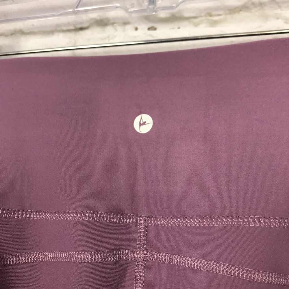 90 Degree by Reflex Mesh Cutout Crop Leggings NWT - Picture 3 of 6